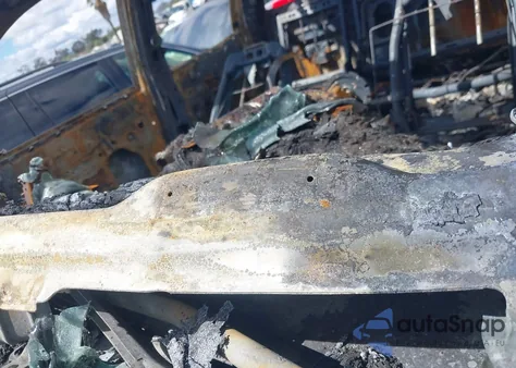 2017 Chevrolet Silverado 1500 2Lz из США, поврежденный, VIN 3GCUKSEC5HG251405